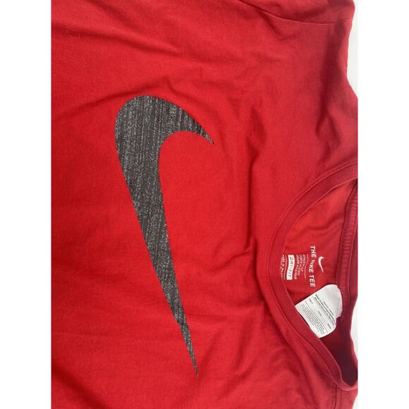 The Nike Tee Dri Fit T Shirt 2XL RED P1 - Picture 3 of 4